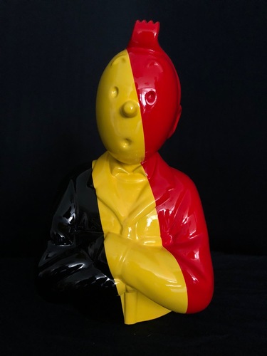 TINTIN Bras croisés - "Le Manteau de l'enfance" Le Belge (35 cm)